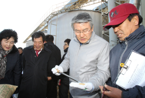박승호 포항시장, 공공비축미 수매 현장 찾아