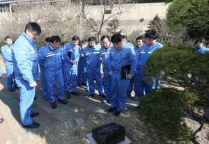 포항제철소, ‘2013년 정비명인(名人)’ 기념식수 