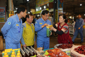 포스코 포항제철소, 한가위맞이 ‘전통시장 장보기’ 나서