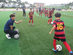 포항스틸러스, 15번째 축구클리닉 이동중 방문