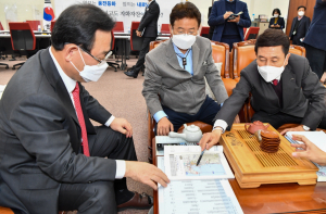 이강덕 포항시장, ‘동해안 횡단대교’ 건설 국비 확보 전력