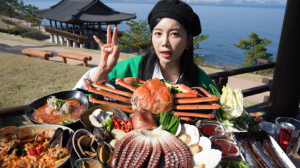먹방 유튜버 ‘쏘영’, 포항 10미의 매력에 흠뻑 빠지다