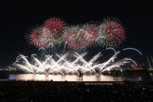 포항시, 국제불빛축제로 관광객 발길과 지역경제 활성화 두 마리 토끼 잡는다!