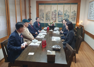 주낙영 경주시장, 유국희 원안위원장 만나 삼중수소 누출 대책 등 현안사업 논의