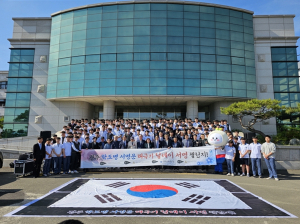 경주시, 보훈지청과 함께 경주학도병 태극기 서명 재현 행사 가져