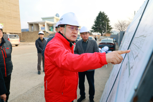경주시, 안강 농촌중심지활성화사업 현장 점검…북경주 복합문화복지센터 공정 점검
