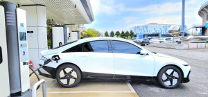 포항시, 전기자동차 보급 앞당겨…탄소중립·에너지 위기 대응 강화