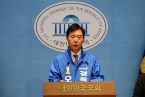 오중기, “이철우 나와라”…경북지사 선거 ‘끝장 맞짱토론’ 제안